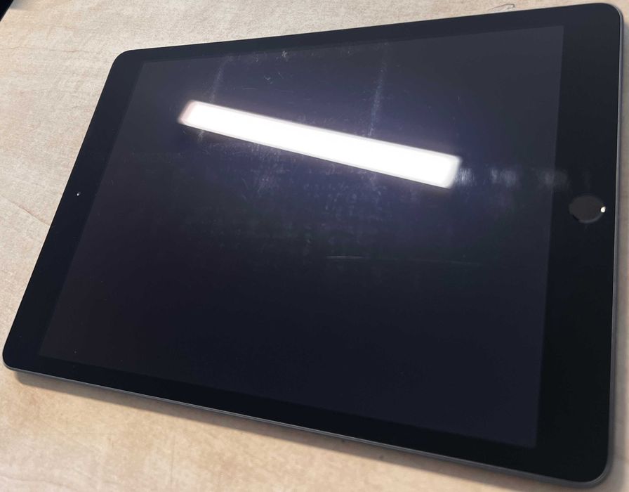 Apple iPad 10.2-inch 32GB (generatia 7, wifi si cellular)