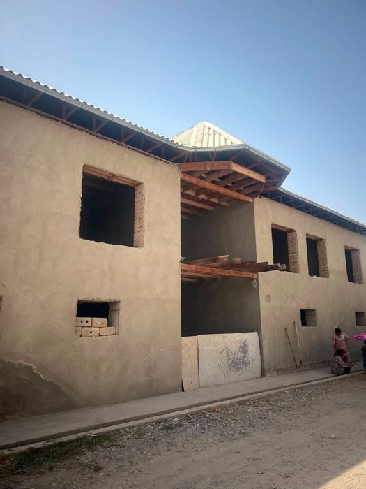 Uzun tumani sentrida yangi uy sotiladi