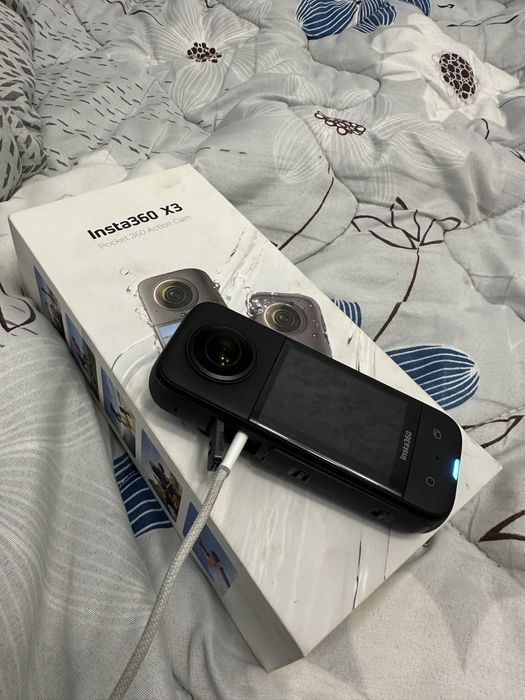 Камера insta 360 x3