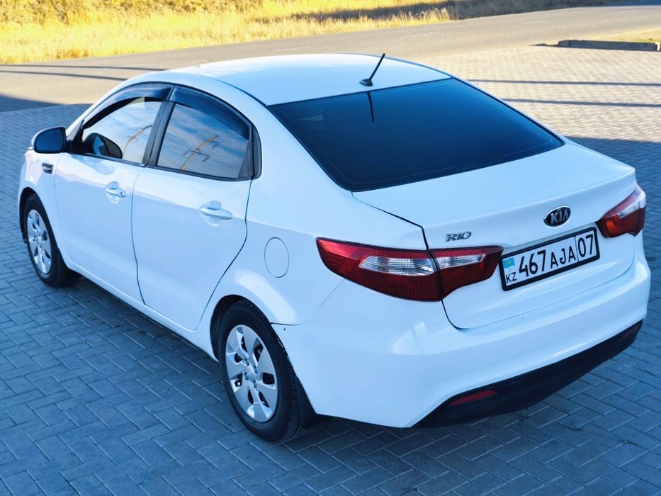 Срочно продам Kia Rio.