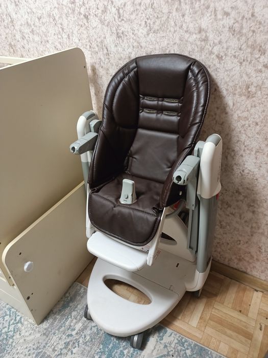 Стул для кормления tatamia