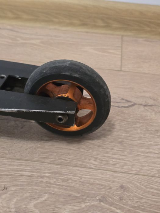 Shaun White Hero 3
Тротинетка за каскадьори.