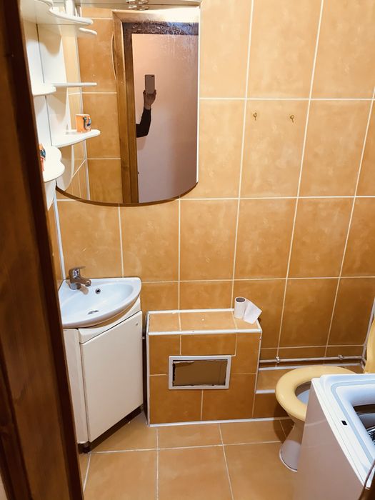 Apartament 4 camere, 2 balcoane, 2 băi , mobilat utilat.