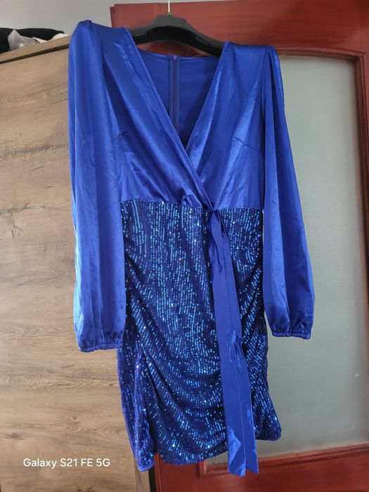 Vând Rochiță Dama