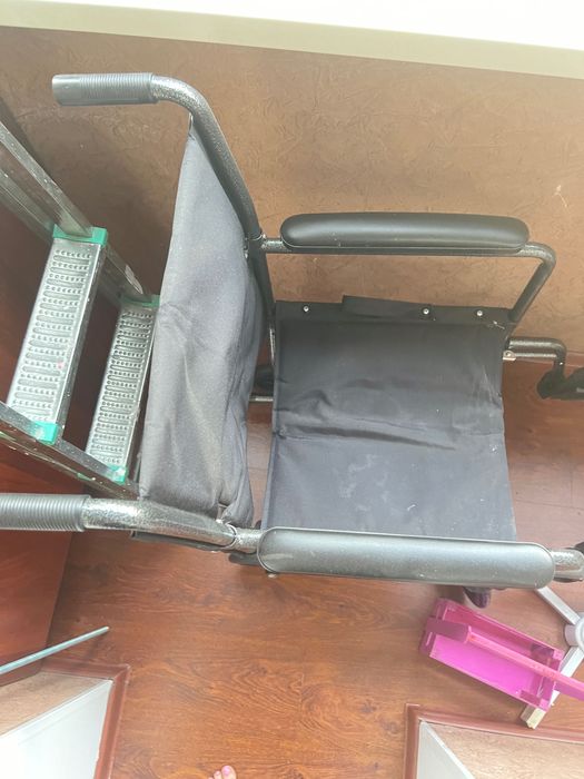 Инвалидная коляска  на колесах