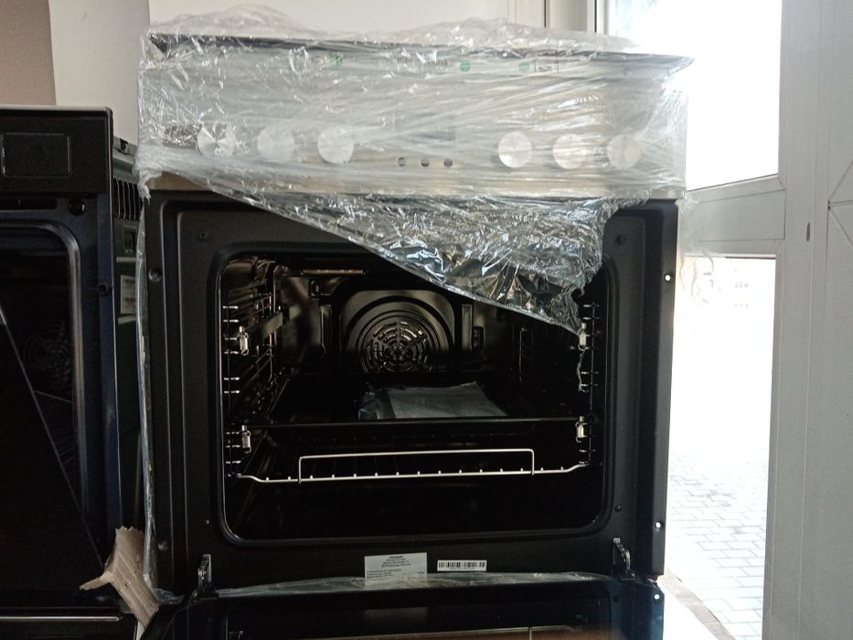 Set cuptor și plita pe inducție