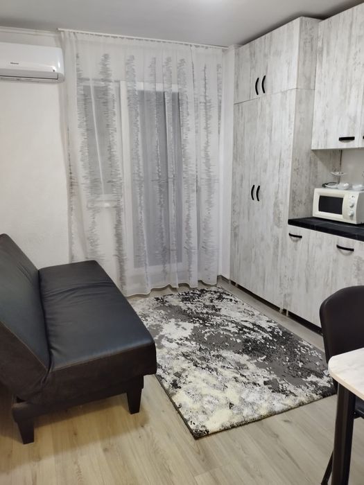 Regim hotelier parter Nufarul 100 ron.