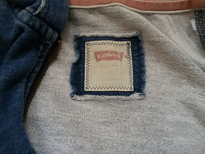 Детски сутчъри LEVI'S, размер 10 г. и NIKE XS