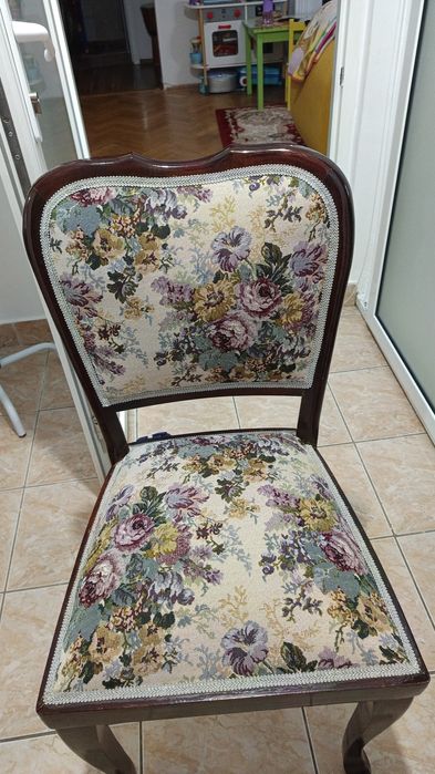 Scaune vintage de vanzare