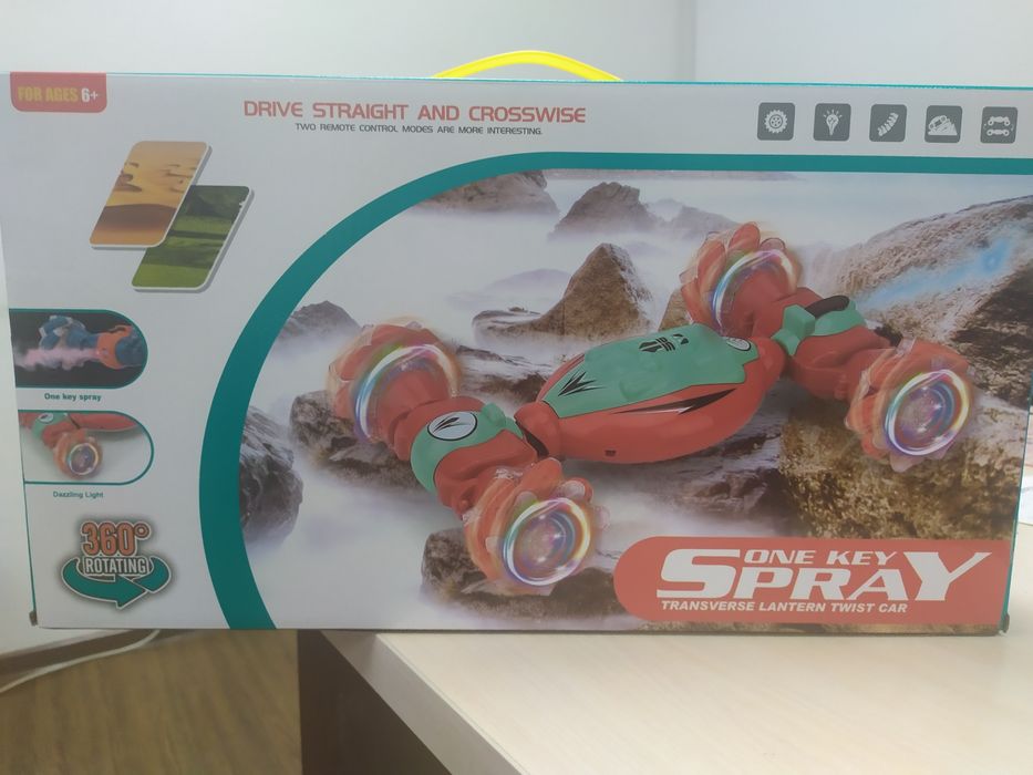 Продам радиоуправляемую машинку.