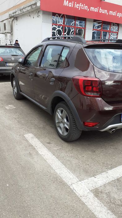 Vând Sandero Stepway