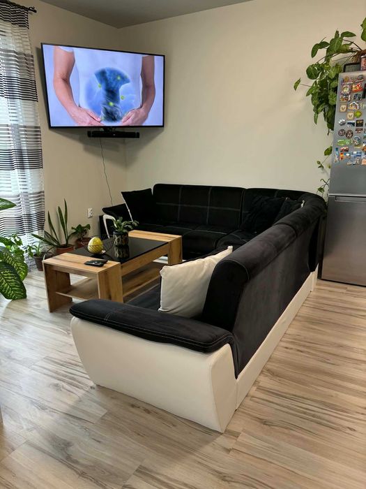 Продавам ъглов диван