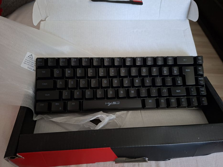 Tastatura gaming rgb mecanica 60%