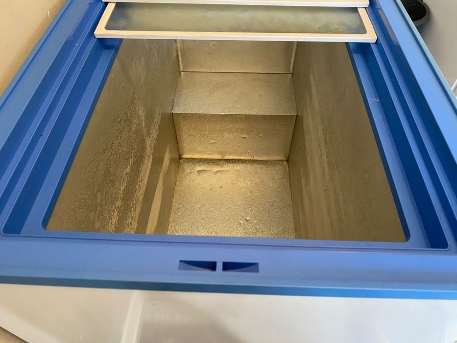 Продам морозильник LEADBROS