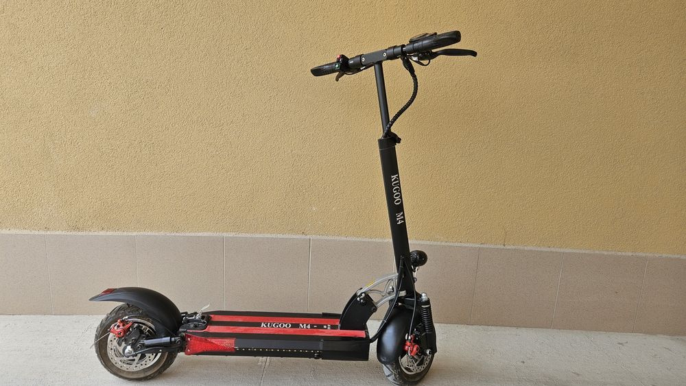 Тротинетка KUGOO M4