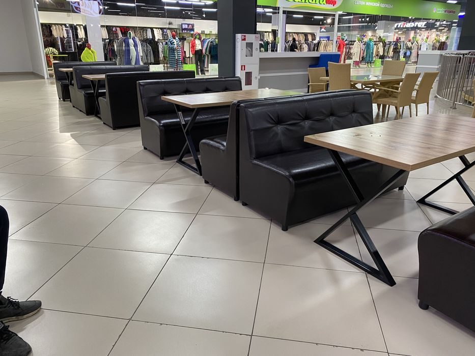 Диваны и столы для кафе