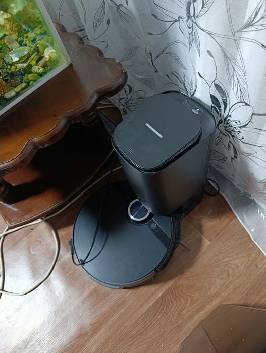 Продам робот пылесос !