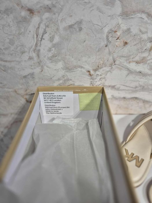 Чехли Мichael Kors