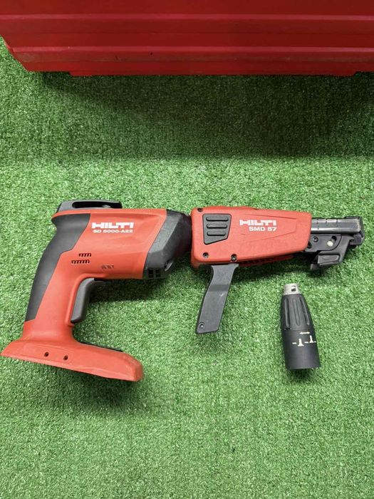 Винтоверт за гипсокартон на Hilti SD 5000-A22 с допълнителна приставка