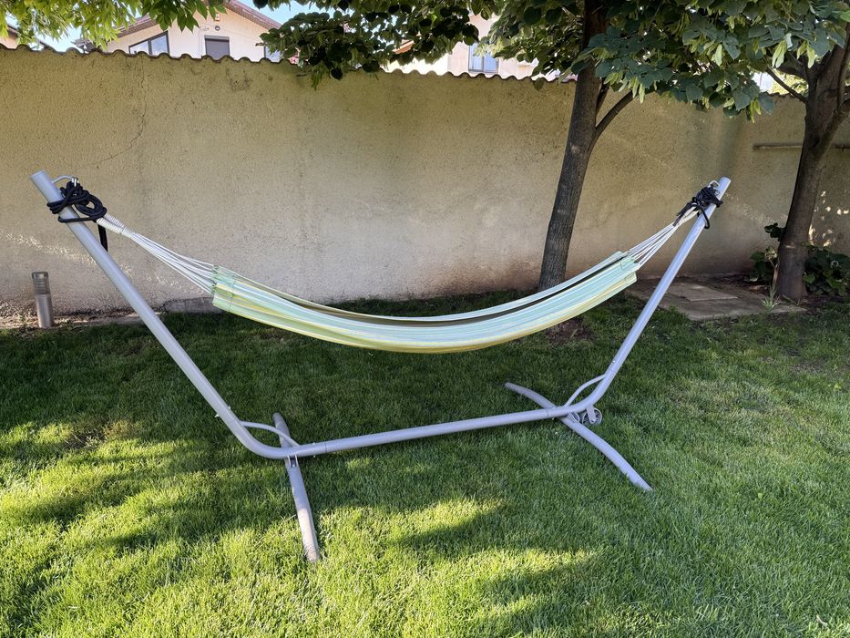 Hamac cu suport metalic