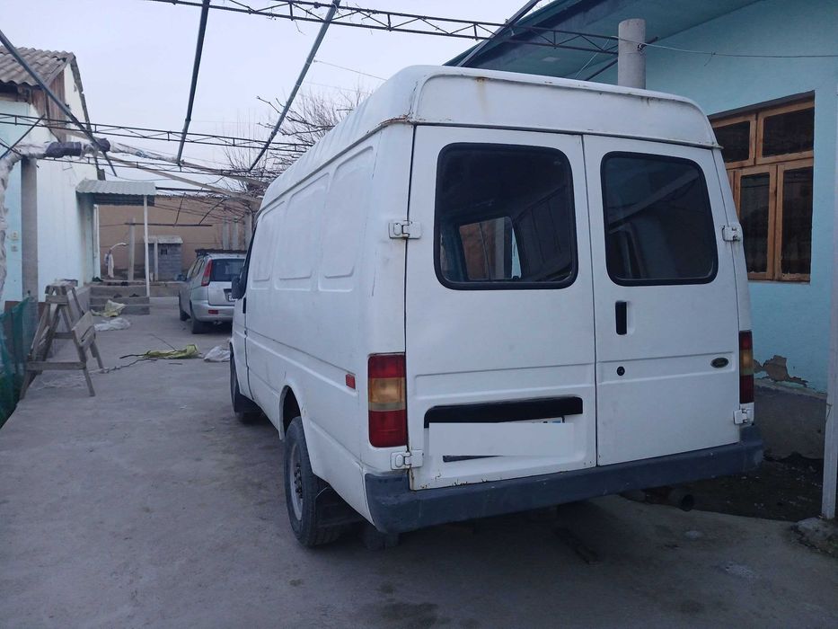 Ford sotiladi. 1992-yil yoqilg'i turi Dizel Qolgan ma'lumotlar telda