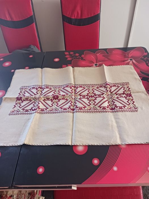 Ръчно изработени карета и възглавници за колекционери