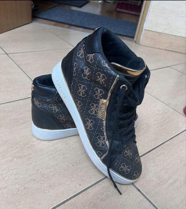 Adidas tip gheată Guess
