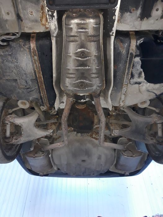 BMW 728i e38 на части