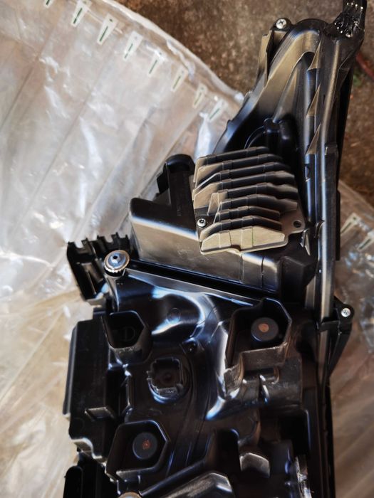 Ляв фар за Toyota BZ4X full led