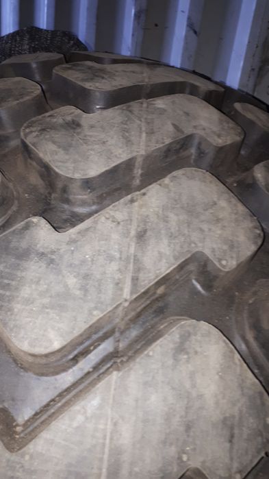 18.00-24 б/у на каток 2шт