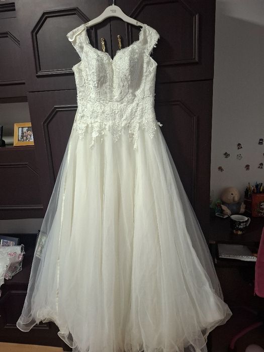 Vând rochie de mireasa nefolosita
