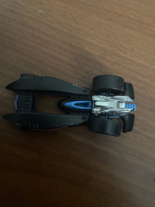 Машинка hot wheels