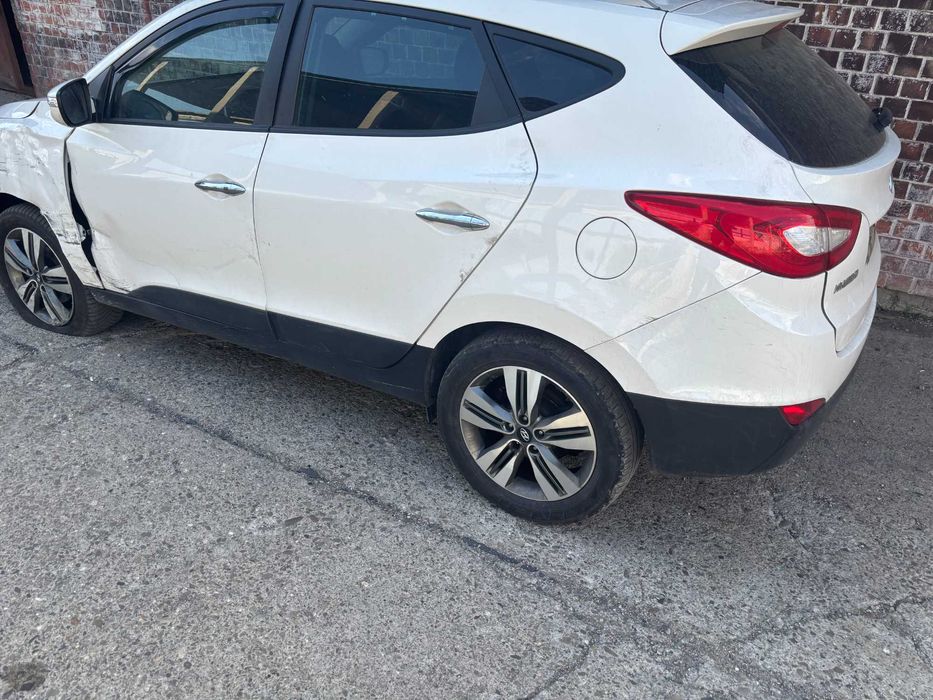 usa stanga spate si piese hyundai ix35 facelift din dezmembrari