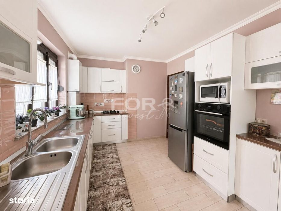 Casa 4 camere si 235 mp teren, de vanzare zona Iosia Oradea