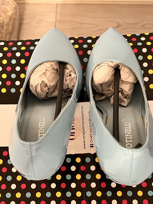 Pantofi cu toc Botinelli