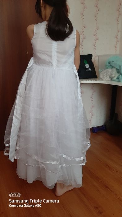 Срочно срочно продаётся новогоднее платье