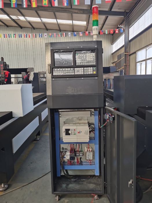 Фрезерный станок с ЧПУ 3 Axis для обработки камня и алюминия