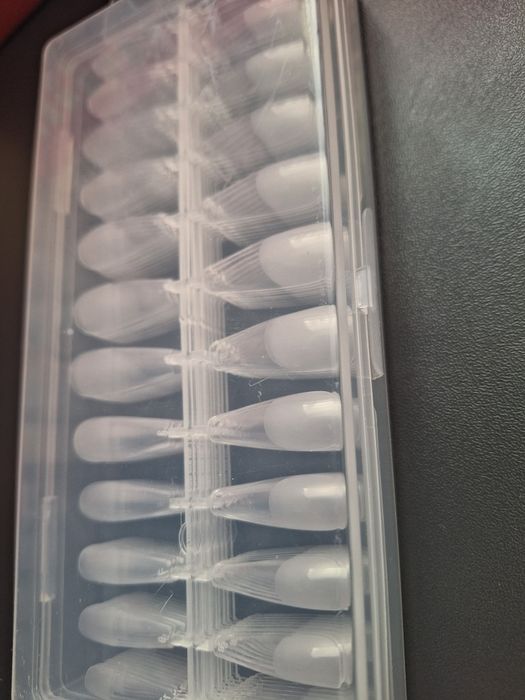 Срочно продам типсы для ногтей