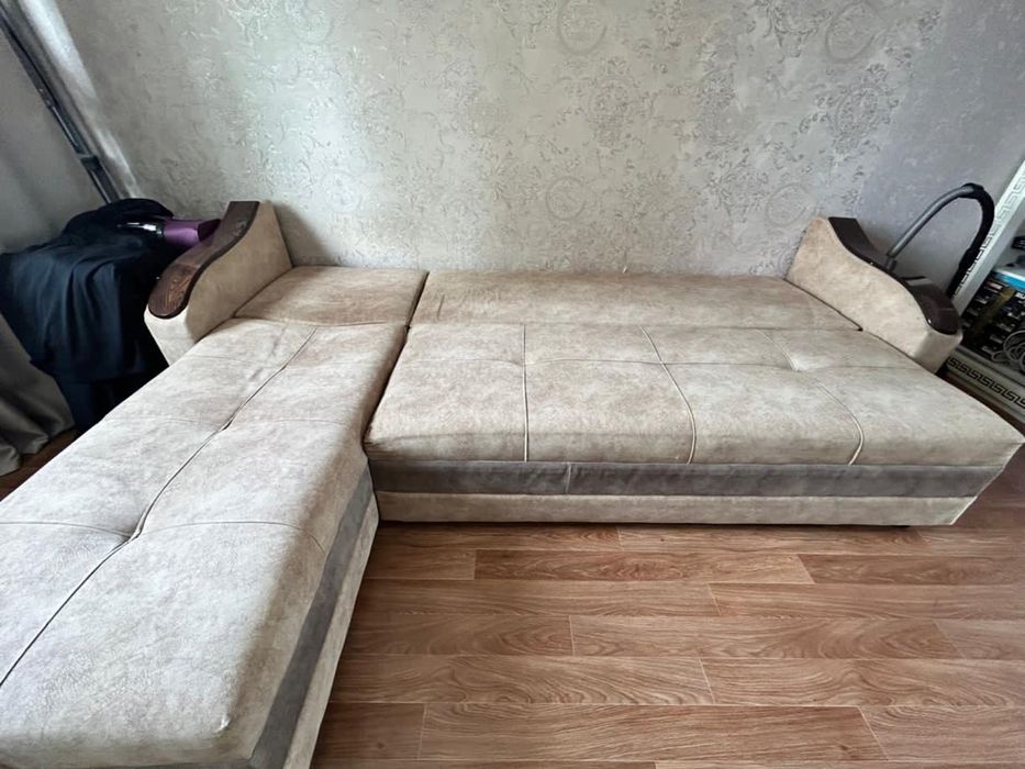 Продам диван раздвижной