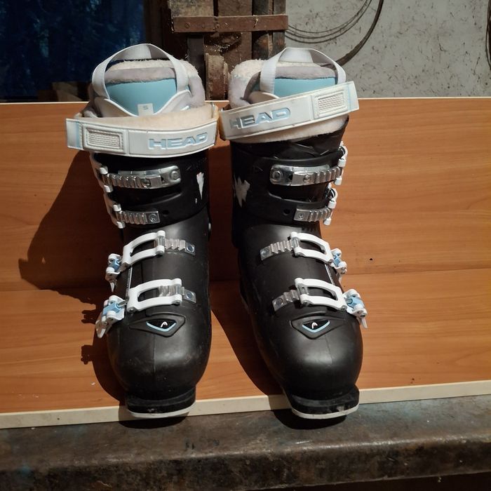 Ски ,обувки HEAD.