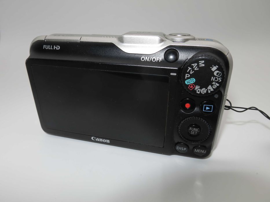 Canon PowerShot SX230 компактен цифров фотоапарат, дигитална камера 14x Оптичен Зум, Вграден GPS, HS System, Пълни Ръчни Контроли, работи Отлично!