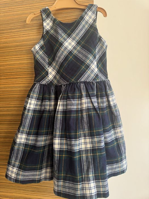 Рокли ,Tommy Hilfiger,Много  модерни.Цената е за всяка една от тях.