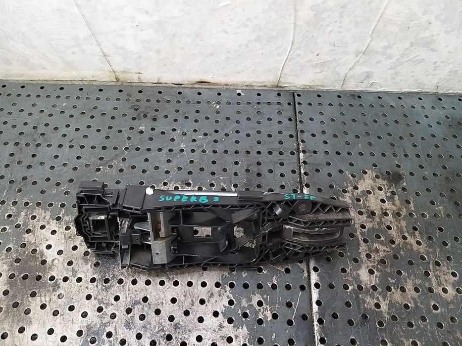 Maner usa stanga spate skoda superb 2 3t facelift 5n0839885h