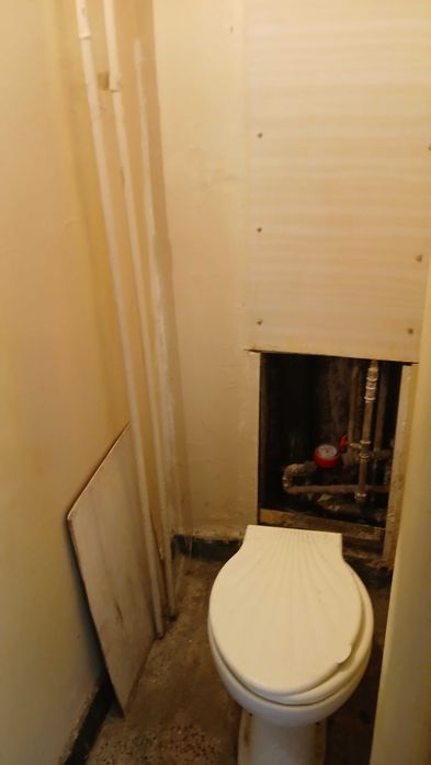 Продавам тристаен в Здравец изток