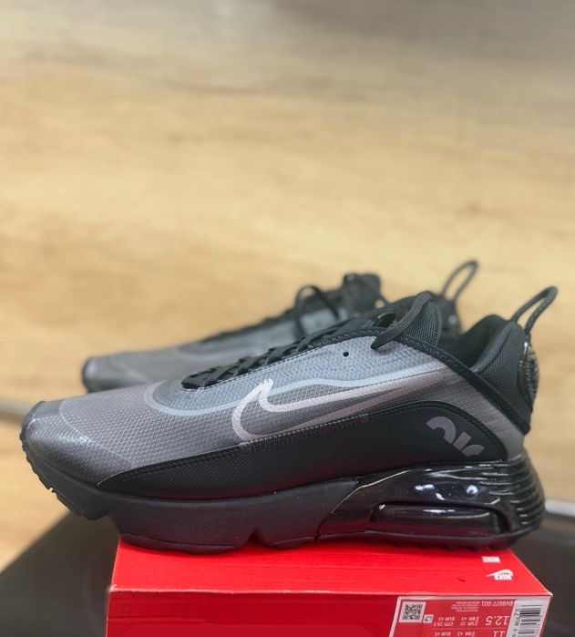 Оригинални Nike Air max 2090- в размер 44,5 и 45 нямат намиране