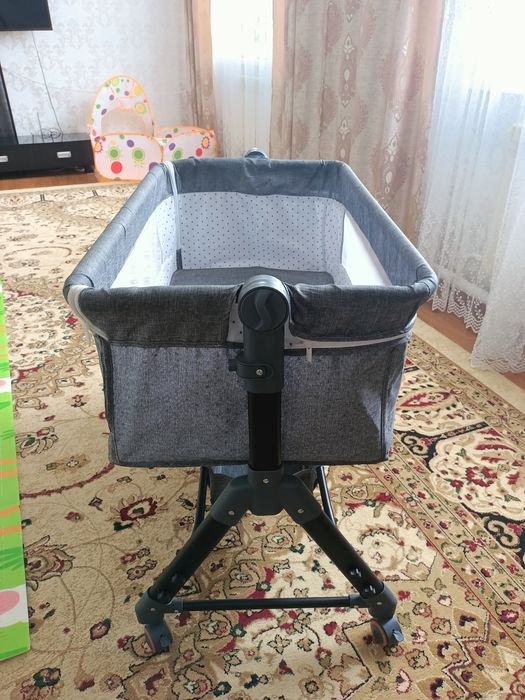 Кроватка для новорожденных