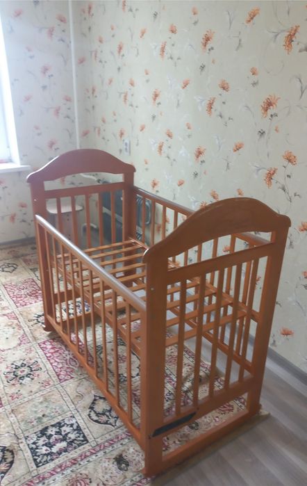 Детская кровать без матраса