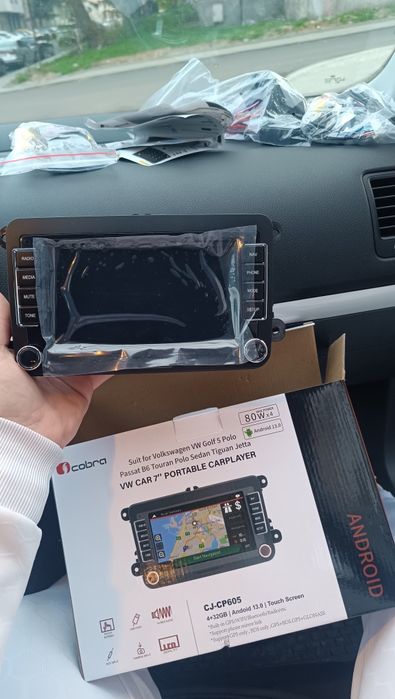 • Мултимедия - навигация Android за автомобил с копчета 4GB RAM за VW