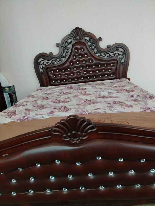 Spalni garnitur tez va arzon sotiladi