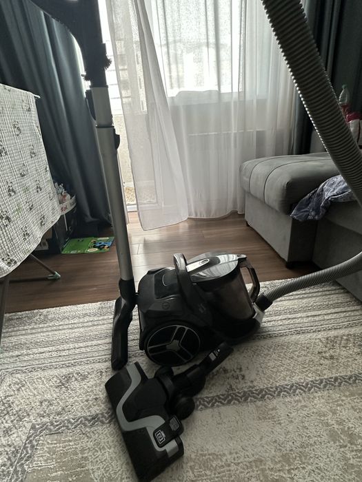 Срочно продам пылесос